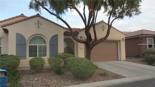 property at 916 Viscanio Pl
