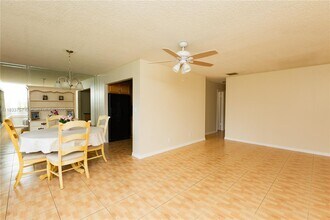1055 NW 83rd Ave in Plantation, FL - Building Photo - Building Photo