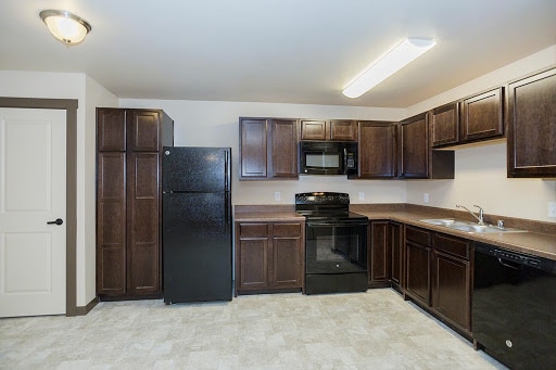 Pheasant Ridge Apts - Income Restrictions in Casper, WY - Foto de edificio - Building Photo