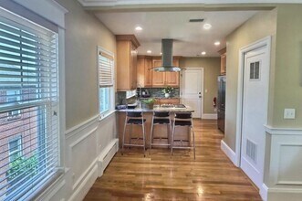 57 Lawton St, Unit 2 in Brookline, MA - Building Photo - Building Photo