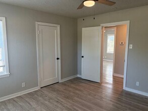 5962 Belarbor St in Houston, TX - Foto de edificio - Building Photo