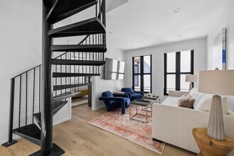 2701 Bumble Bee Dr in Spicewood, TX - Foto de edificio - Building Photo