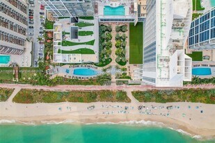 6899 Collins Ave, Unit 1603 in Miami Beach, FL - Building Photo