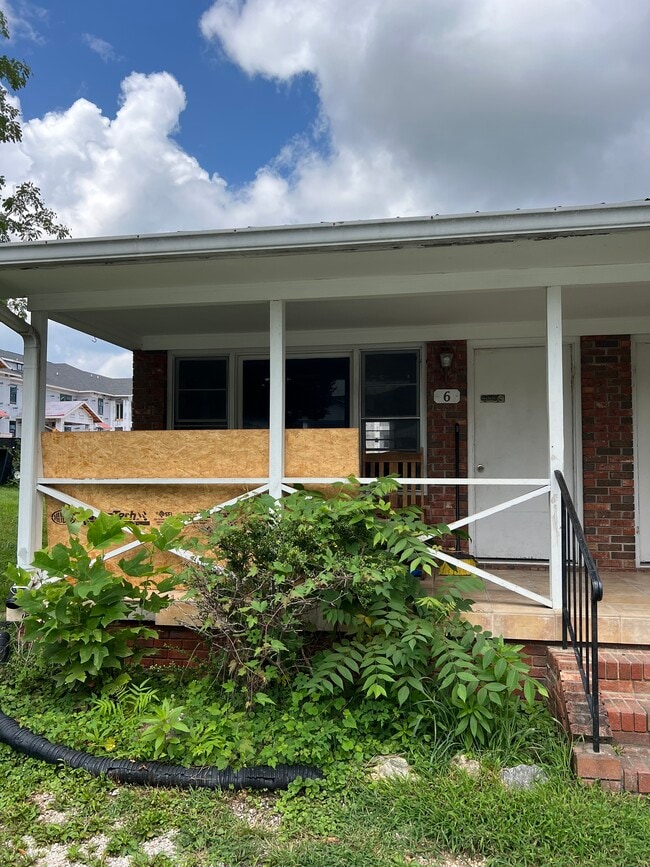 property at 920 Greenville Hwy