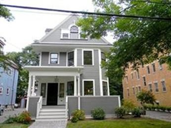 161 Naples Rd in Brookline, MA - Building Photo