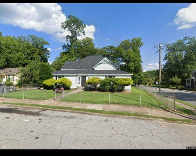property at 287 E Park Ave