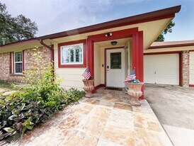 3215 Royal Oaks Dr in Spring, TX - Building Photo