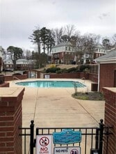 5897 Brookside Oak Cir in Norcross, GA - Foto de edificio - Building Photo