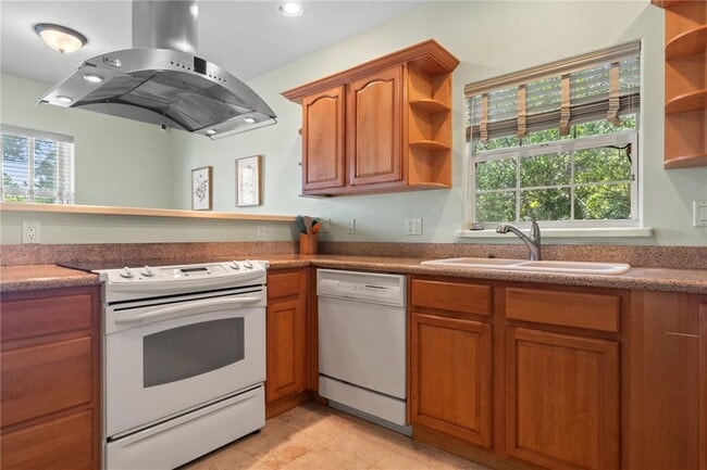 6517 Dimarco Rd in Tampa, FL - Building Photo - Building Photo