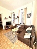 1325 W 18th St in Chicago, IL - Building Photo