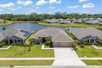 8517 Waterstone Blvd in Fort Pierce, FL - Building Photo - Building Photo