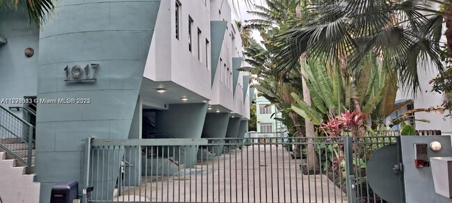 property at 1017 Meridian Ave