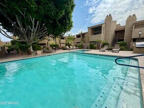 7950 E Starlight Way in Scottsdale, AZ - Building Photo - Building Photo