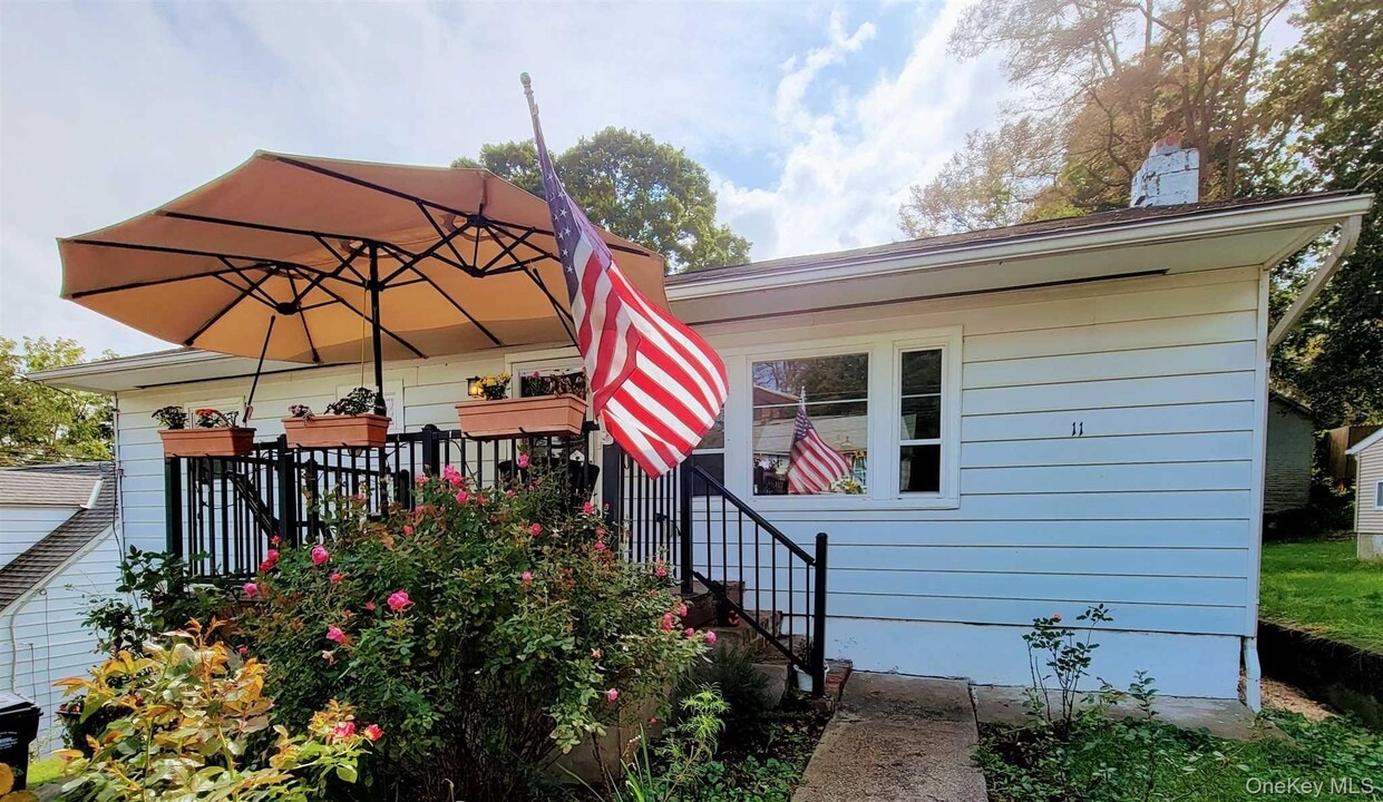 11 Parsonage St in Cold Spring, NY - Building Photo