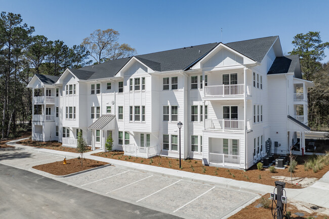 Stono Oaks in Johns Island, SC - Building Photo - Building Photo