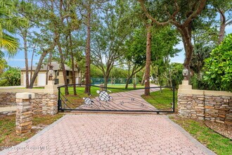 2442 Newfound Harbor Dr in Merritt Island, FL - Building Photo - Building Photo