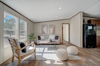 146 Shadow Oak Dr in Bastrop, TX - Building Photo - Building Photo