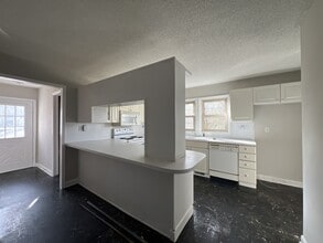 4033 Sparta Rd in North Wilkesboro, NC - Building Photo - Building Photo