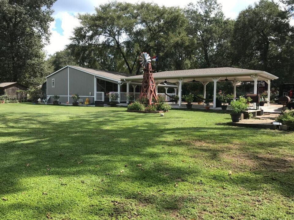 25845 Peach Dr in New Caney, TX - Building Photo