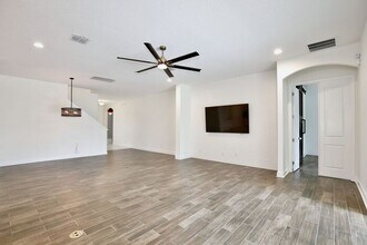 7519 Mandarin Grv Wy in Winter Garden, FL - Building Photo - Building Photo