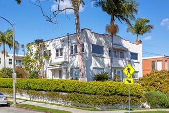 4603 E Broadway in Long Beach, CA - Building Photo - Building Photo