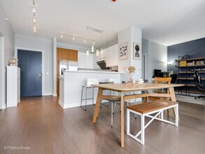 1629 S Prairie Ave, Unit 903 in Chicago, IL - Foto de edificio - Building Photo