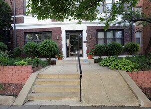 1919 on 19th St NW in Washington, DC - Foto de edificio - Building Photo