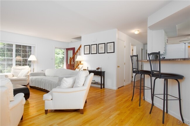 property at 871 Franklin Rd