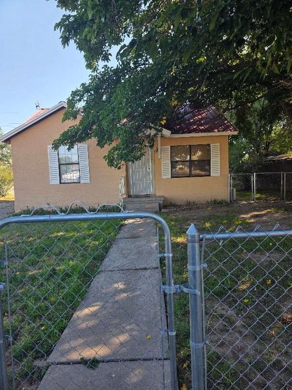 property at 410 W Forest St