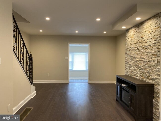 7207 Buist Ave in Philadelphia, PA - Building Photo - Building Photo