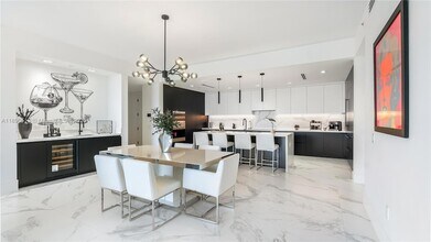 160 Isle of Venice Dr, Unit 402 in Fort Lauderdale, FL - Building Photo - Building Photo