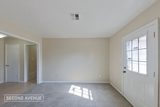 912 NW 102nd St in Oklahoma City, OK - Building Photo - Building Photo