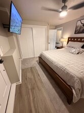 4434 Honey Bee Rdg in Des Moines, IA - Foto de edificio - Building Photo