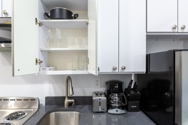 74 Forsyth St in New York, NY - Building Photo - Building Photo