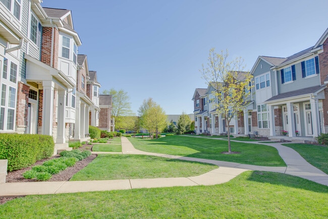 2624 Dunraven Ave in Naperville, IL - Building Photo - Building Photo