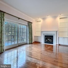 11829 Sherbourne Dr in Timonium, MD - Building Photo - Building Photo