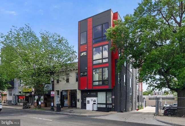 property at 1915 Benning Rd NE