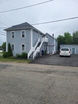 760 Mt Carmel St in Bathurst, NB - Building Photo