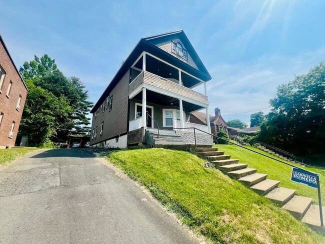69 Winthrop Ave in Albany, NY - Foto de edificio - Building Photo