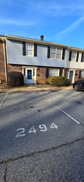 2494 Lehaven Dr in Tucker, GA - Foto de edificio