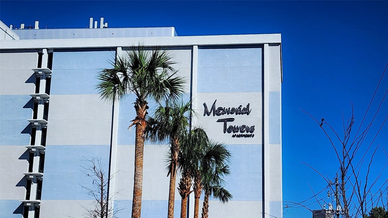 5400 Memorial Dr in Houston, TX - Building Photo