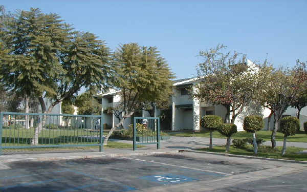 Washington Court in Los Angeles, CA - Foto de edificio - Building Photo