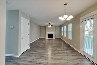 573 Grandview Cir in Powder Springs, GA - Building Photo - Building Photo