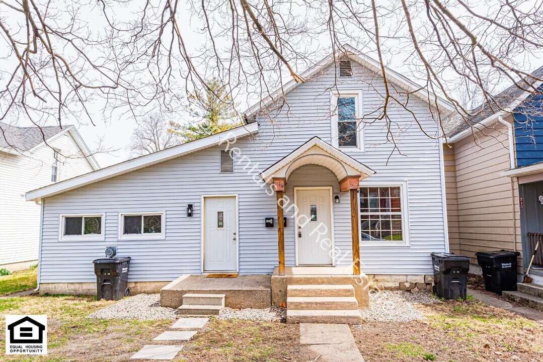 209 S Ijams St in Garrett, IN - Building Photo