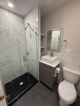 1714 Washington St, Unit 203 in Boston, MA - Foto de edificio - Building Photo