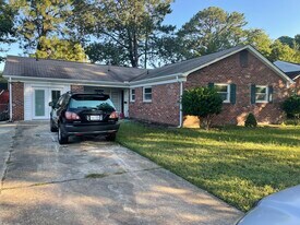 4708 Maser Ct in Hampton, VA - Building Photo