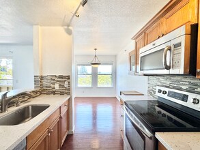 705 Canonbury Way in Hayward, CA - Building Photo - Building Photo