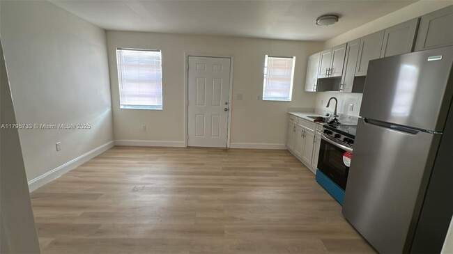 10621 SW 184th St in Cutler Bay, FL - Building Photo - Building Photo