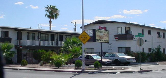 Esquire Apartment in Las Vegas, NV - Foto de edificio - Building Photo