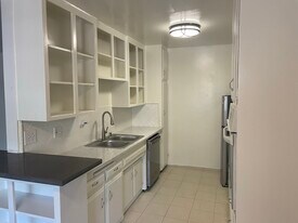 11712 Kiowa Ave in Los Angeles, CA - Building Photo